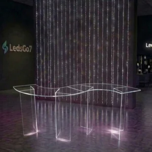 mesa orgânica em acrílico — o toque premium que seu evento merece